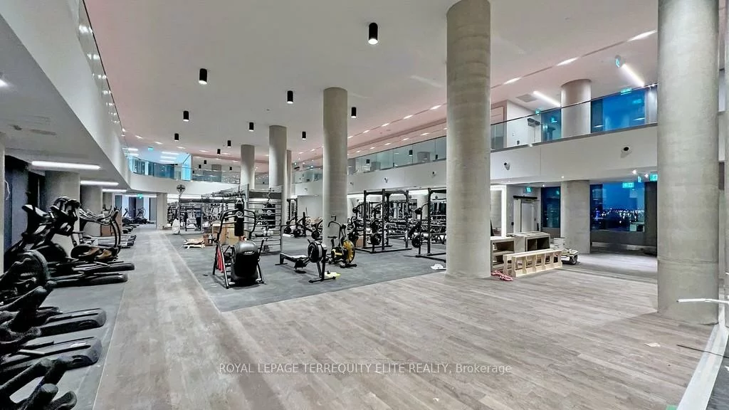 1000, Portage, Vaughan Corporate Centre, Vaughan