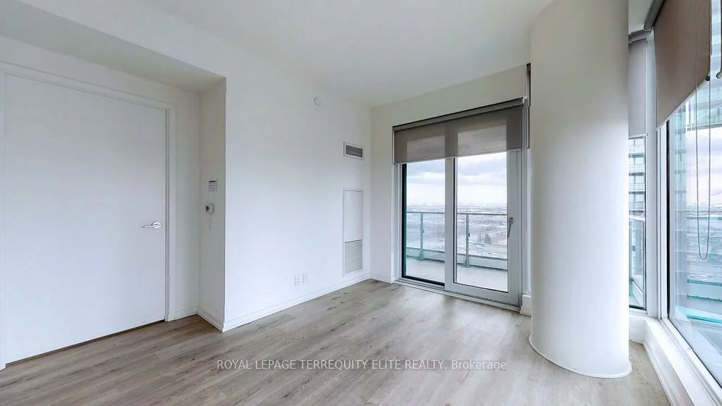 1000, Portage, Vaughan Corporate Centre, Vaughan