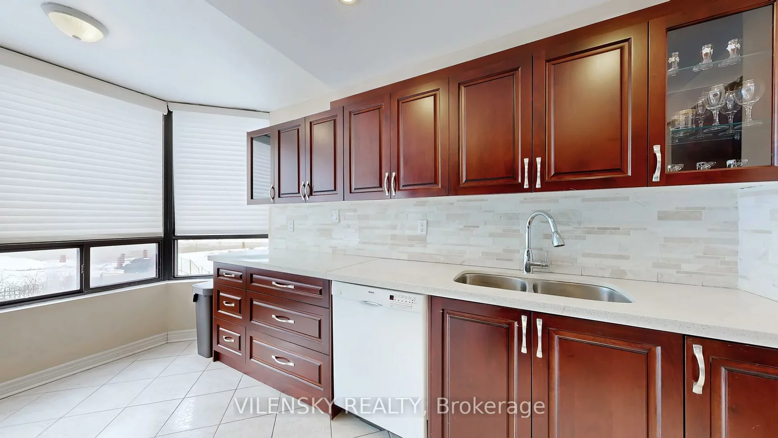 7460, Bathurst, Brownridge, Vaughan