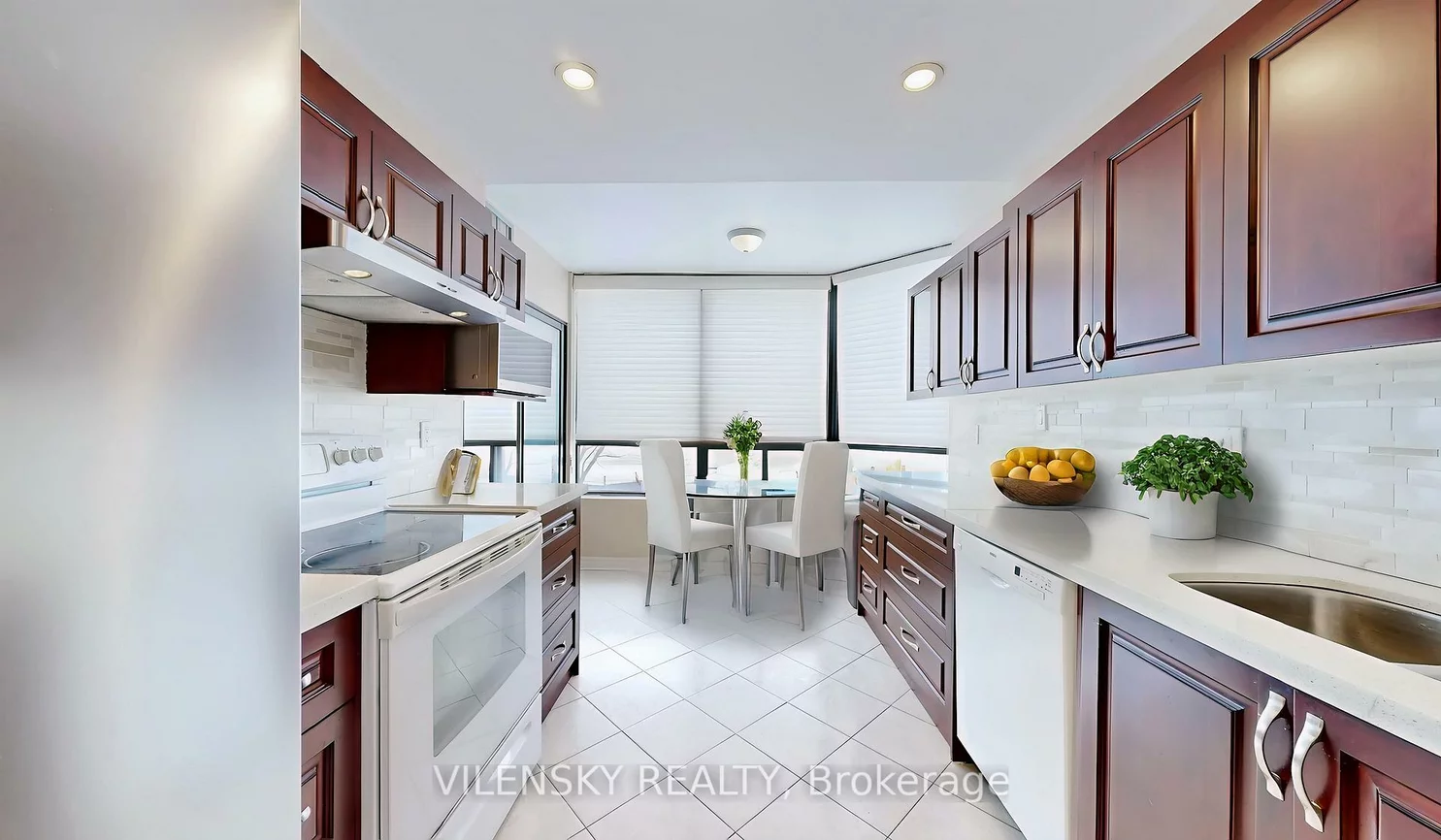 7460, Bathurst, Brownridge, Vaughan