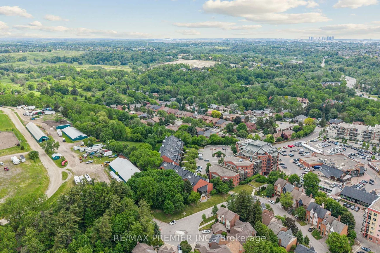 100, Arbors, West Woodbridge, Vaughan