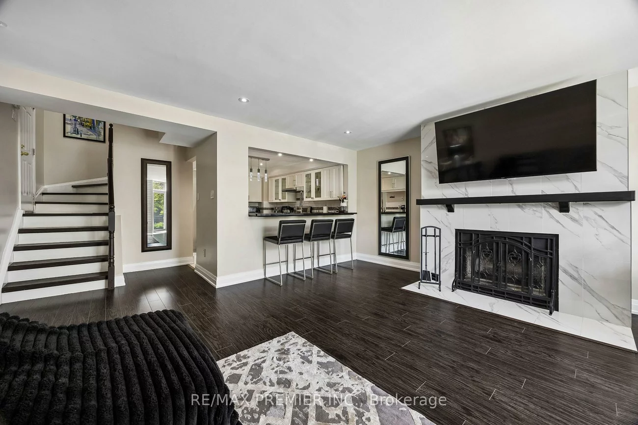100, Arbors, West Woodbridge, Vaughan