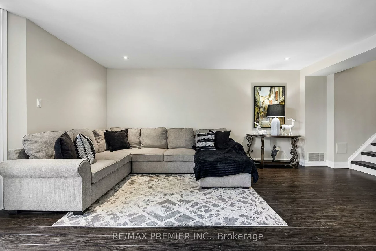 100, Arbors, West Woodbridge, Vaughan