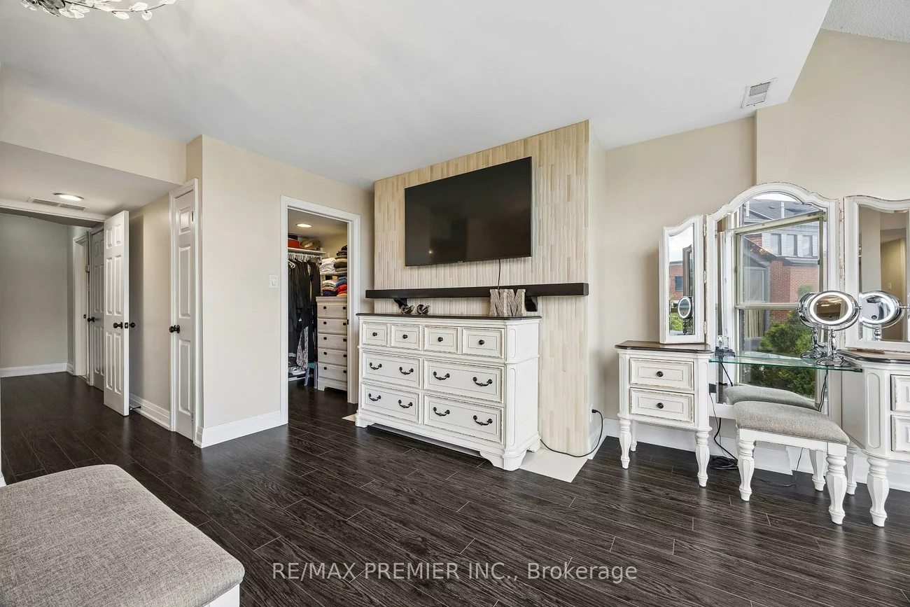 100, Arbors, West Woodbridge, Vaughan