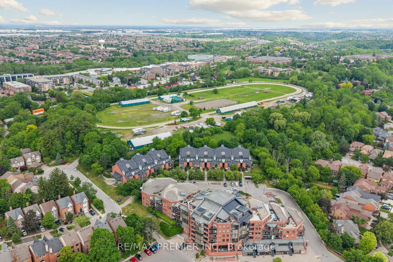100, Arbors, West Woodbridge, Vaughan