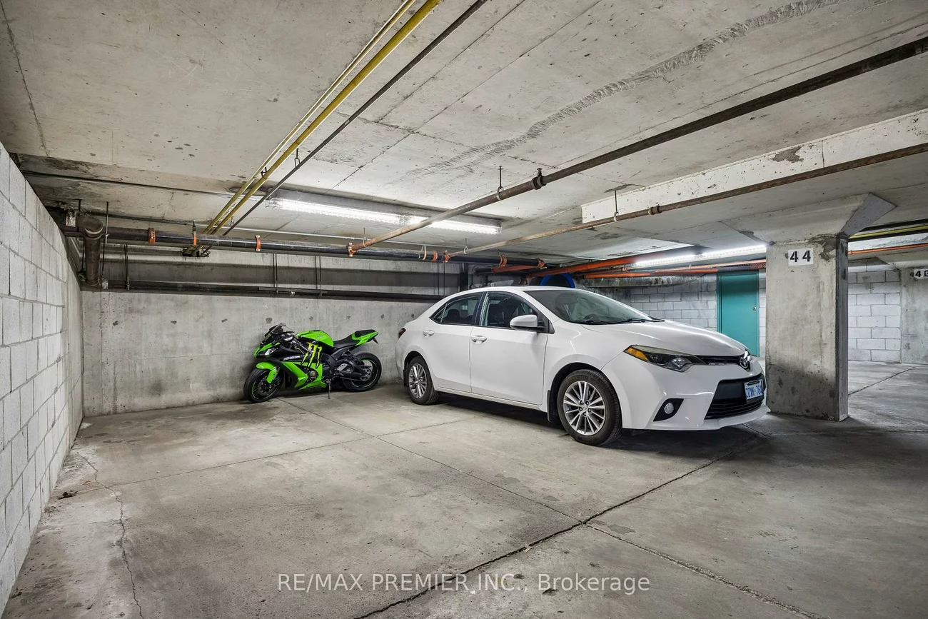 100, Arbors, West Woodbridge, Vaughan