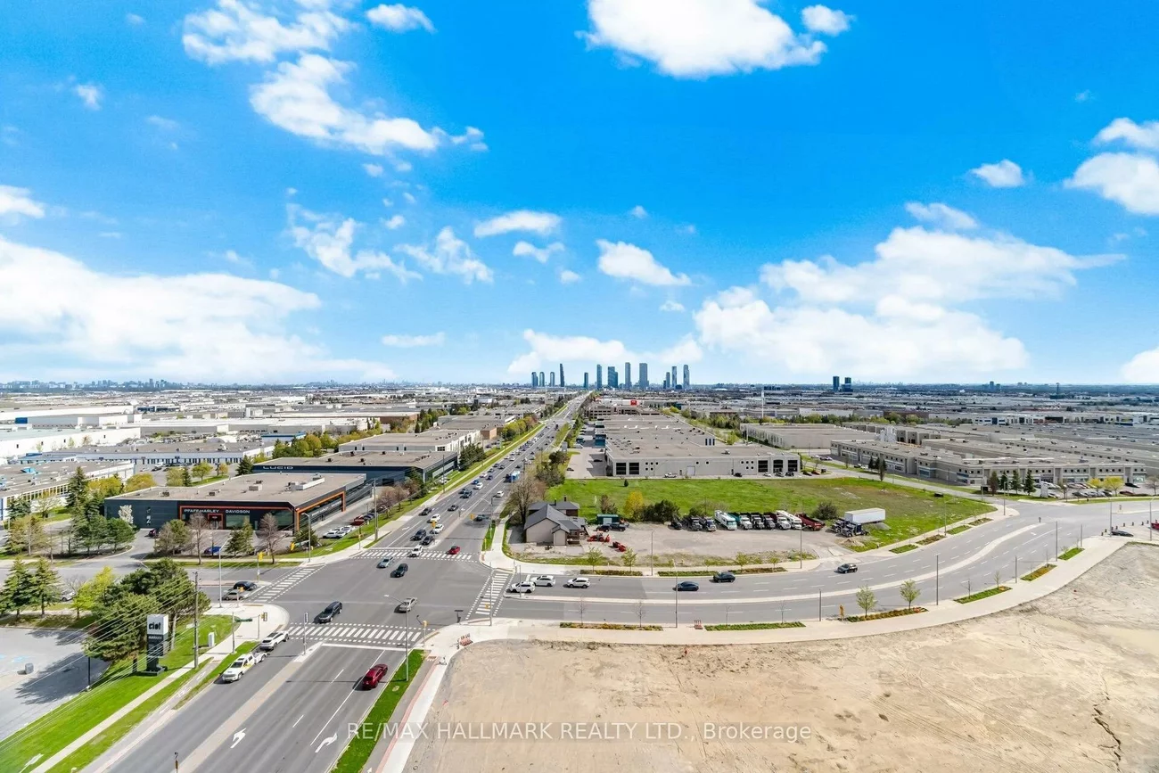 8960, Jane, Vellore Village, Vaughan