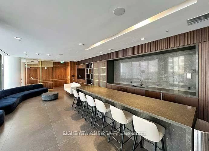 950, Portage, Vaughan Corporate Centre, Vaughan