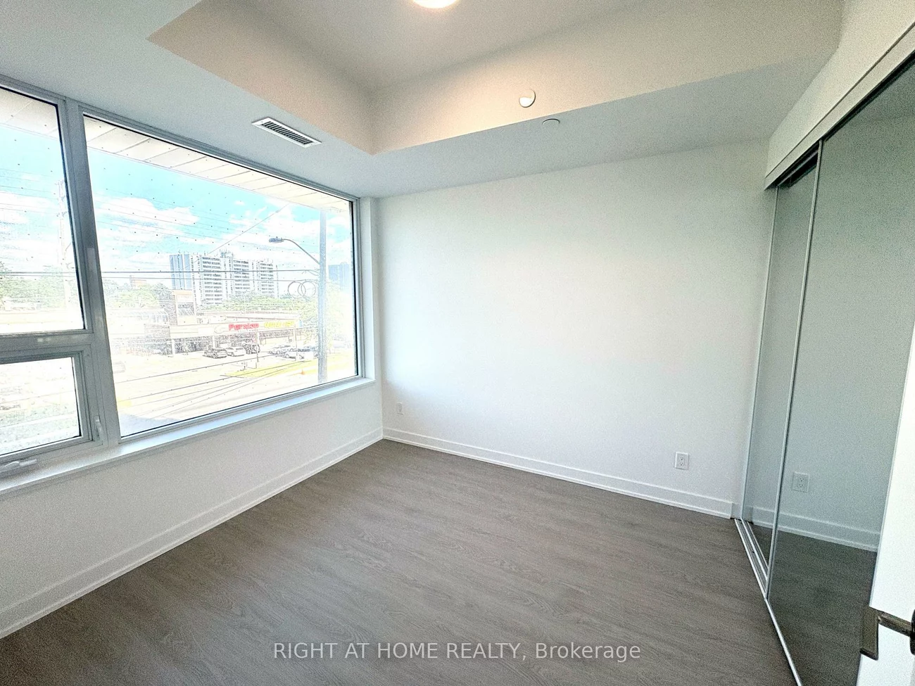 8188, Yonge, Uplands, Vaughan