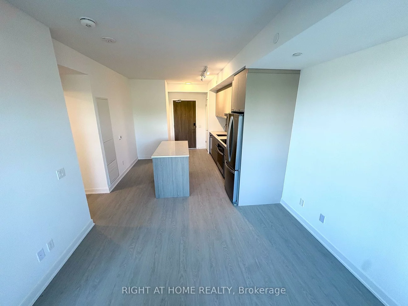 8188, Yonge, Uplands, Vaughan