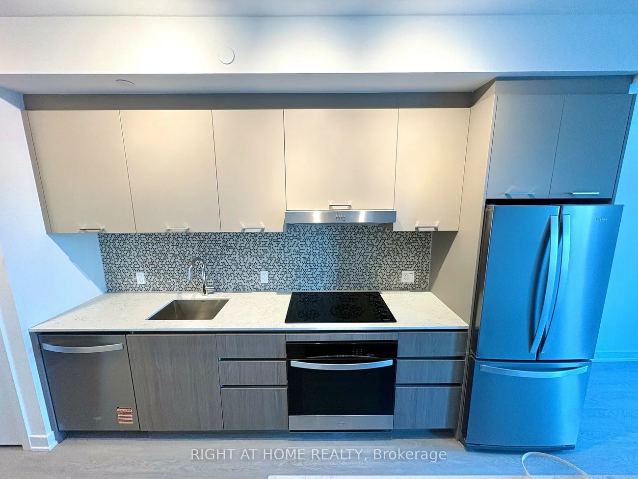 8188, Yonge, Uplands, Vaughan