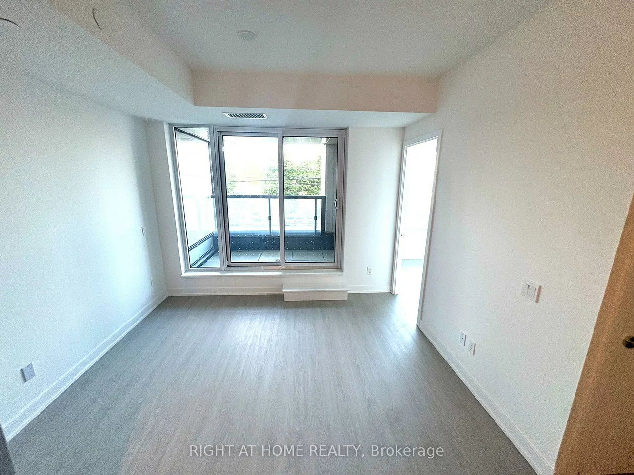 8188, Yonge, Uplands, Vaughan