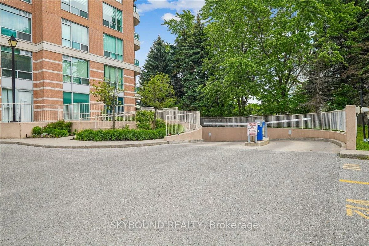 745, New Westminster, Brownridge, Vaughan