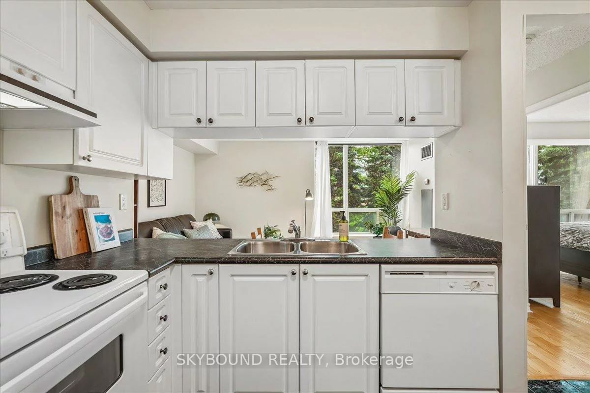 745, New Westminster, Brownridge, Vaughan