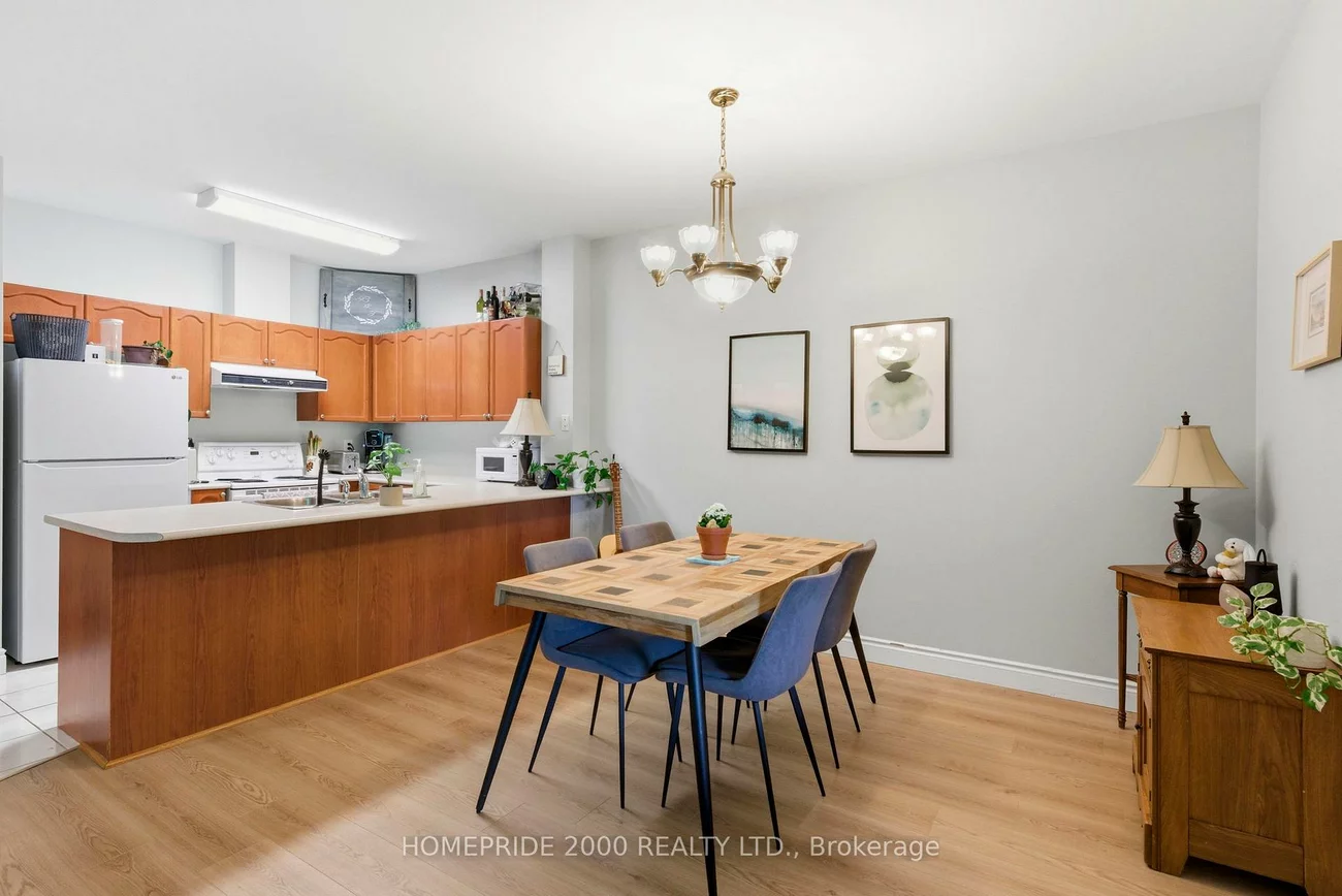 33, Wallace, West Woodbridge, Vaughan