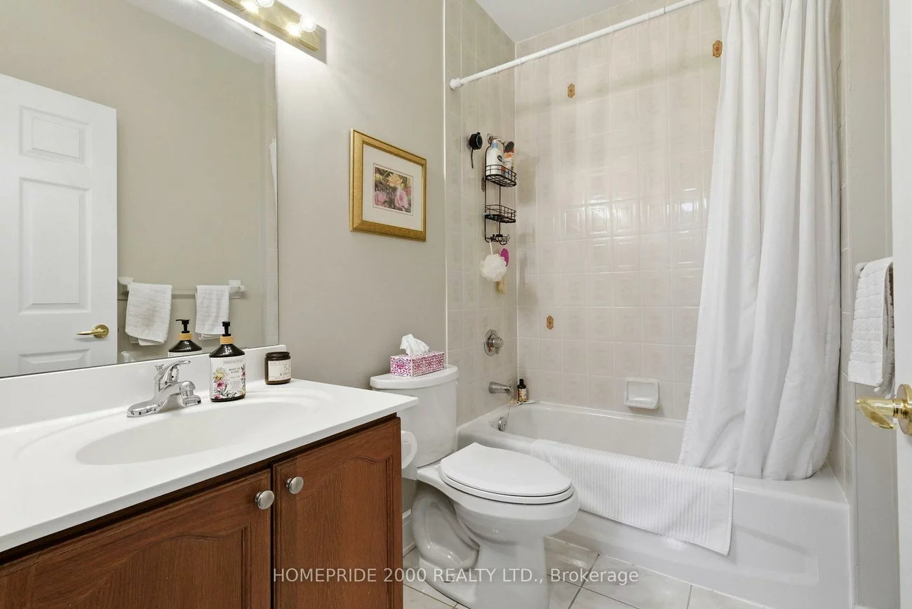 33, Wallace, West Woodbridge, Vaughan