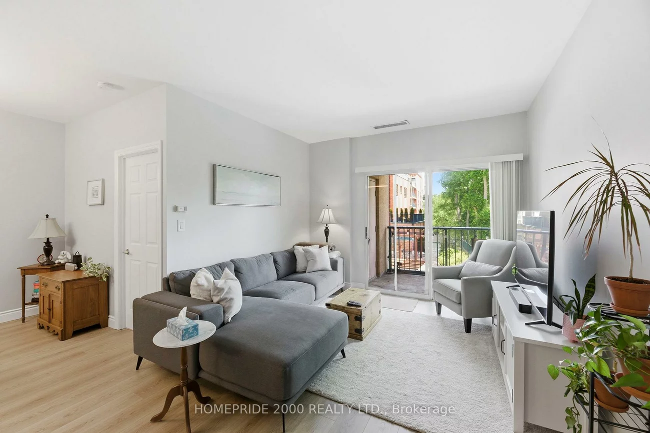33, Wallace, West Woodbridge, Vaughan