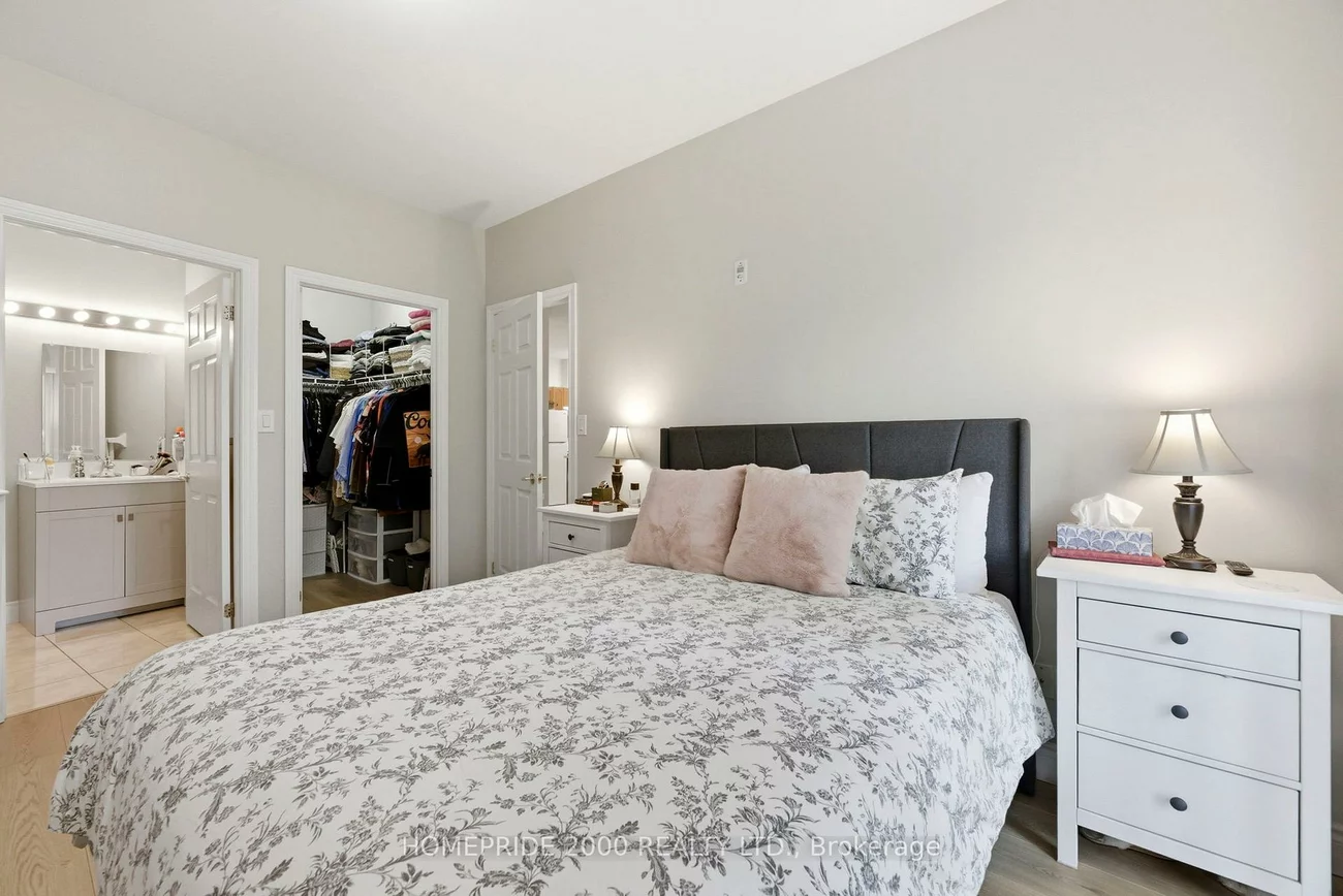 33, Wallace, West Woodbridge, Vaughan
