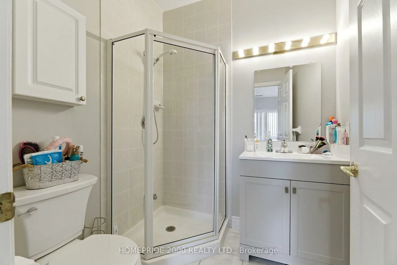 33, Wallace, West Woodbridge, Vaughan