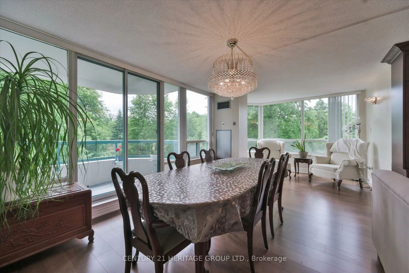 7250, Yonge, Crestwood-Springfarm-Yorkhill, Vaughan