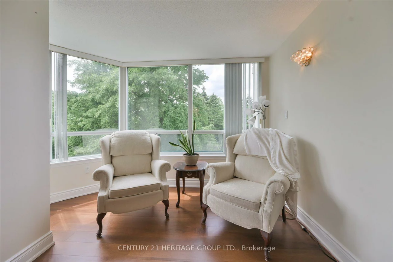 7250, Yonge, Crestwood-Springfarm-Yorkhill, Vaughan