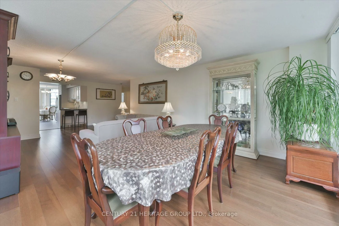 7250, Yonge, Crestwood-Springfarm-Yorkhill, Vaughan