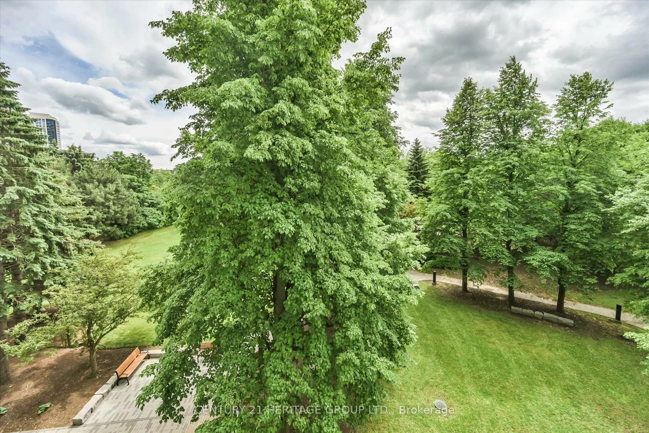7250, Yonge, Crestwood-Springfarm-Yorkhill, Vaughan