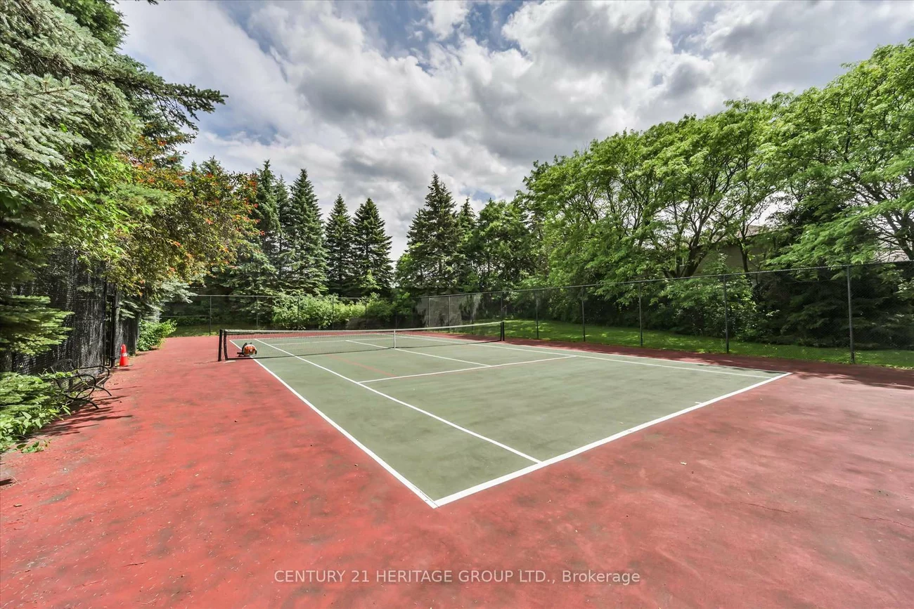7250, Yonge, Crestwood-Springfarm-Yorkhill, Vaughan