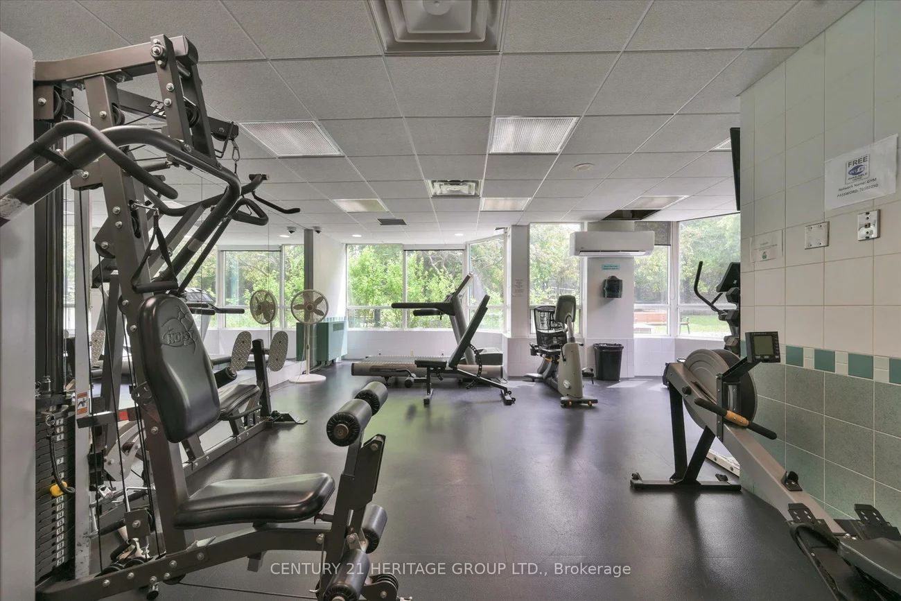 7250, Yonge, Crestwood-Springfarm-Yorkhill, Vaughan