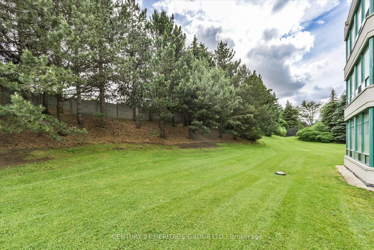 7250, Yonge, Crestwood-Springfarm-Yorkhill, Vaughan