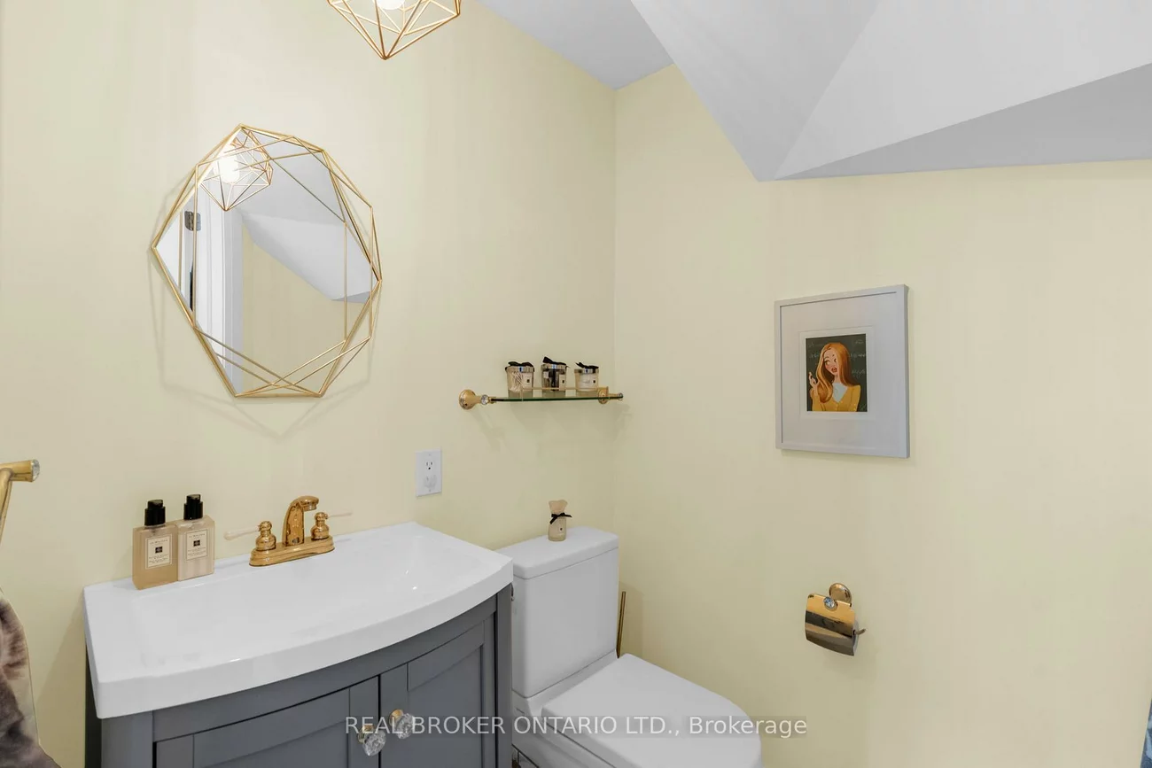 8167, Kipling, West Woodbridge, Vaughan