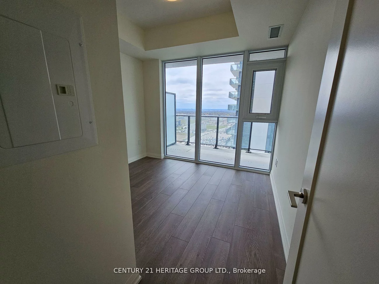 8960, Jane, Vellore Village, Vaughan