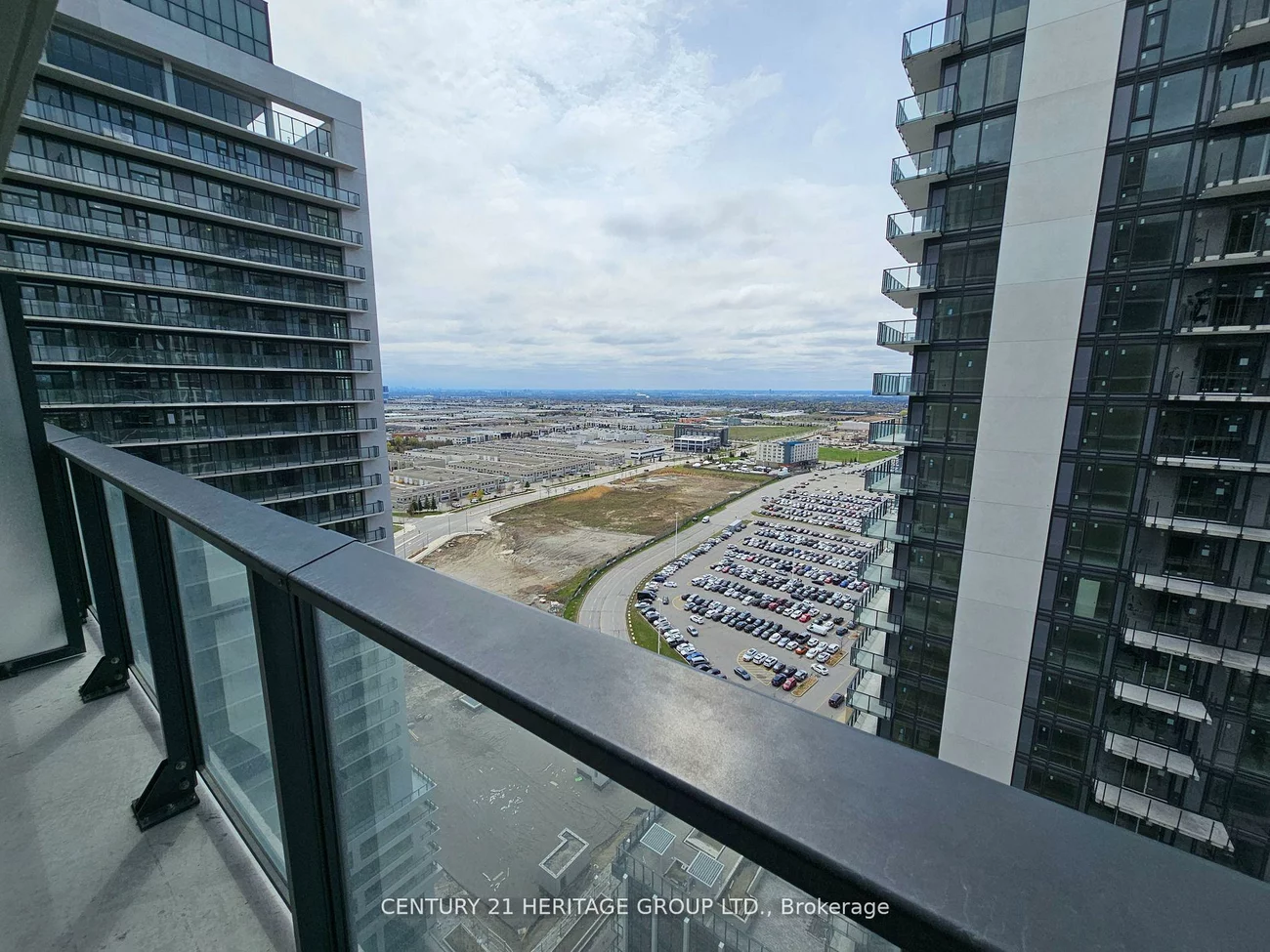 8960, Jane, Vellore Village, Vaughan