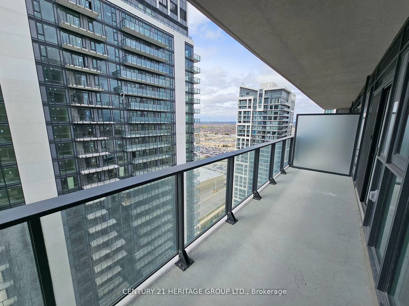 8960, Jane, Vellore Village, Vaughan