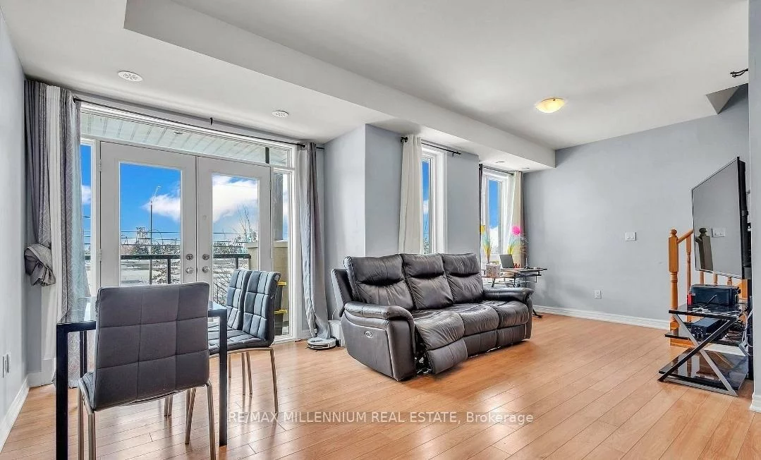 9601, Jane, Maple, Vaughan