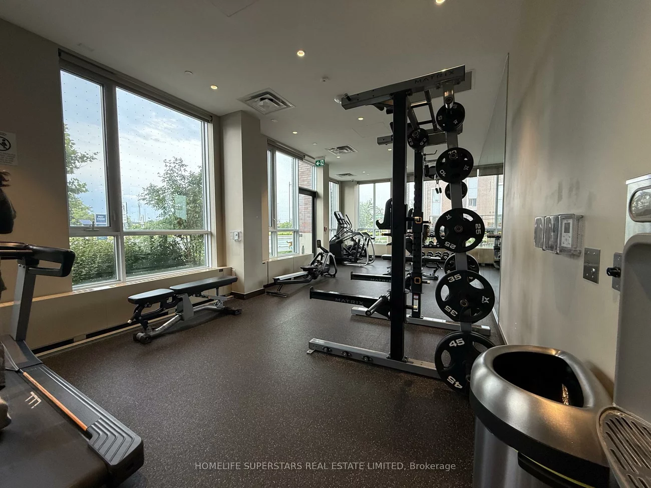60, Honeycrisp, Vaughan Corporate Centre, Vaughan
