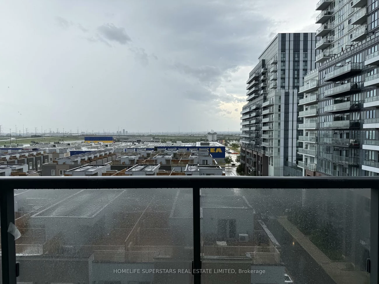 60, Honeycrisp, Vaughan Corporate Centre, Vaughan