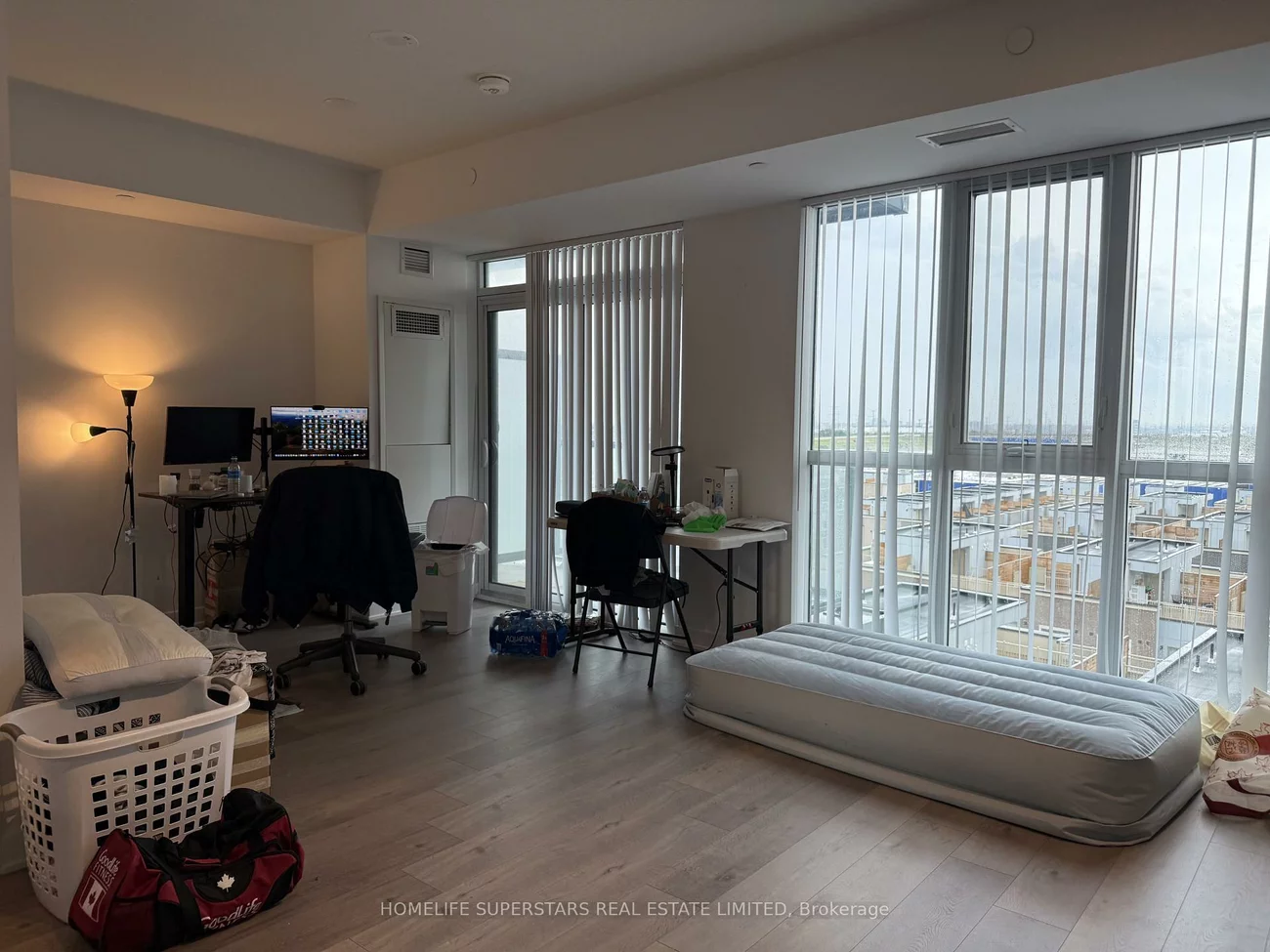 60, Honeycrisp, Vaughan Corporate Centre, Vaughan