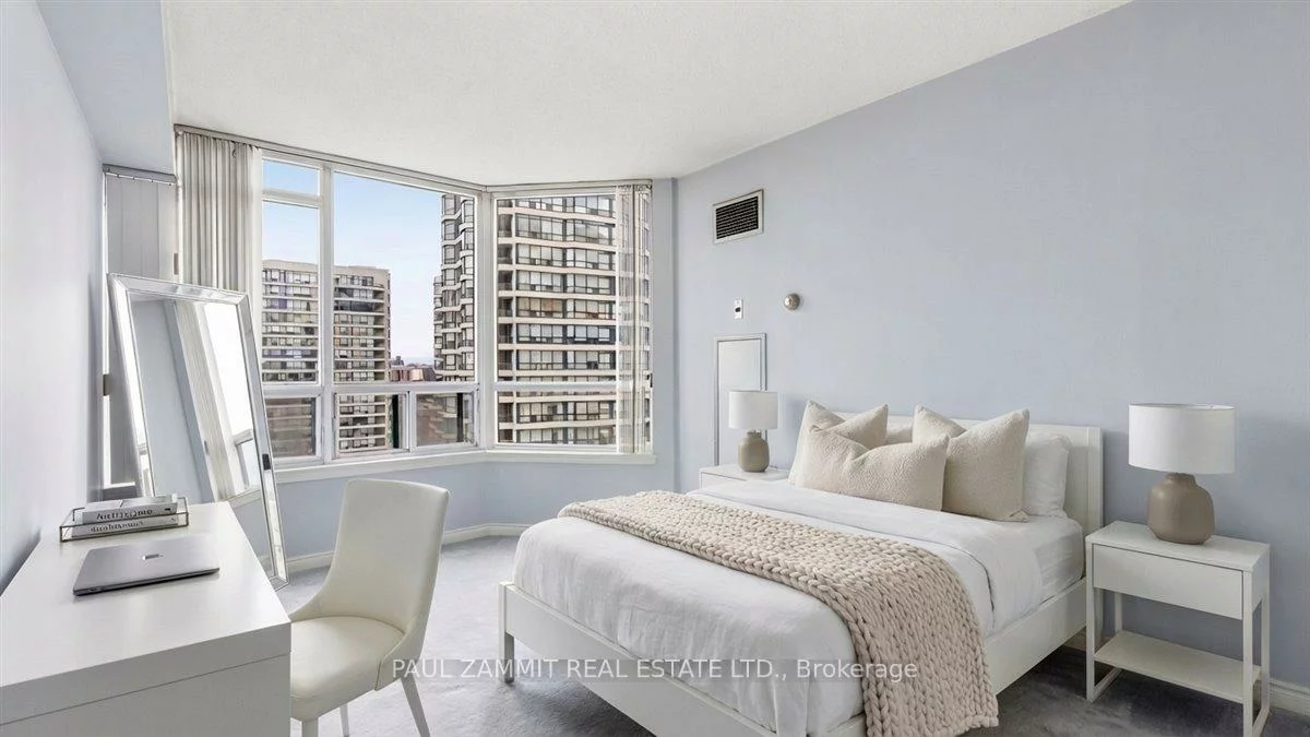7250, Yonge, Crestwood-Springfarm-Yorkhill, Vaughan