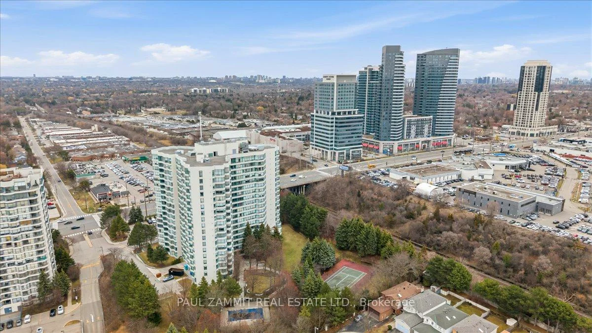 7250, Yonge, Crestwood-Springfarm-Yorkhill, Vaughan