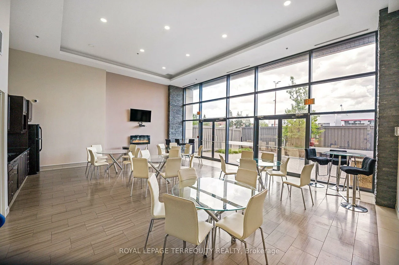 12, Woodstream, Vaughan Grove, Vaughan