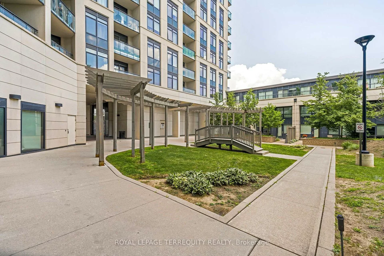 12, Woodstream, Vaughan Grove, Vaughan