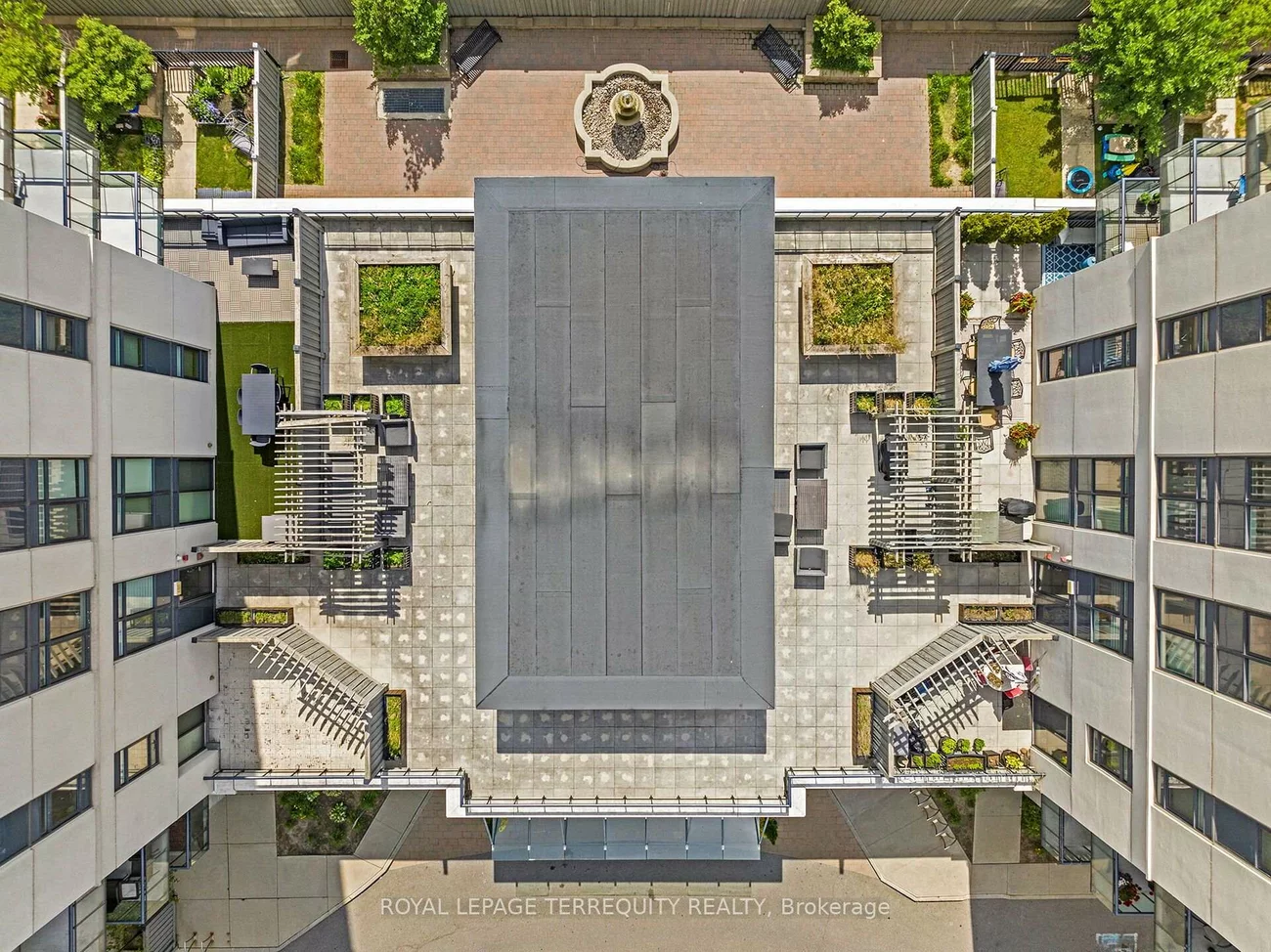 12, Woodstream, Vaughan Grove, Vaughan
