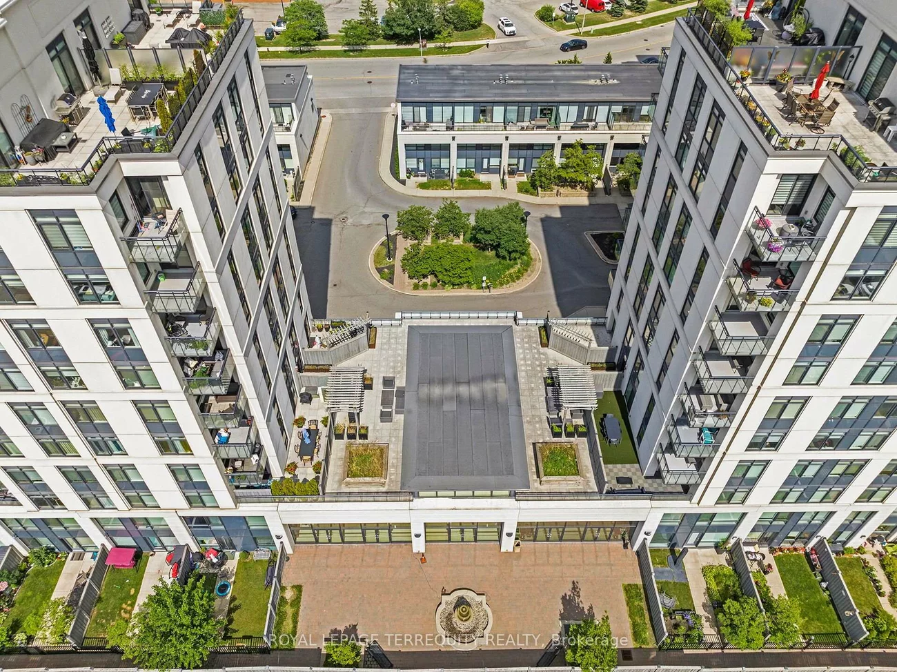 12, Woodstream, Vaughan Grove, Vaughan