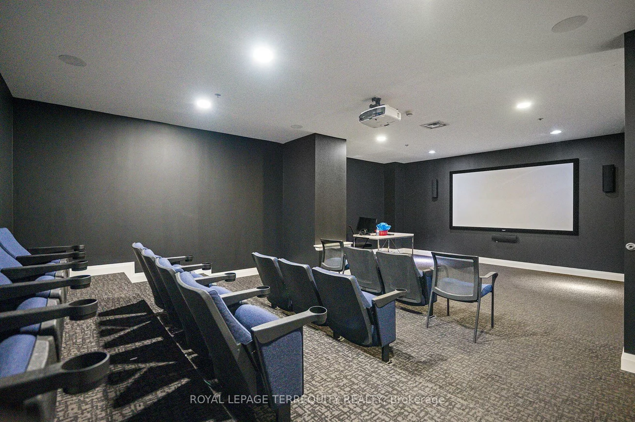 12, Woodstream, Vaughan Grove, Vaughan