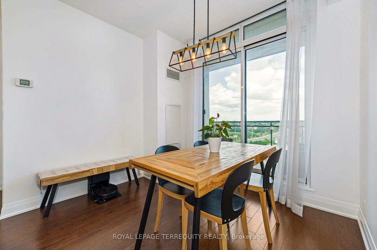 12, Woodstream, Vaughan Grove, Vaughan