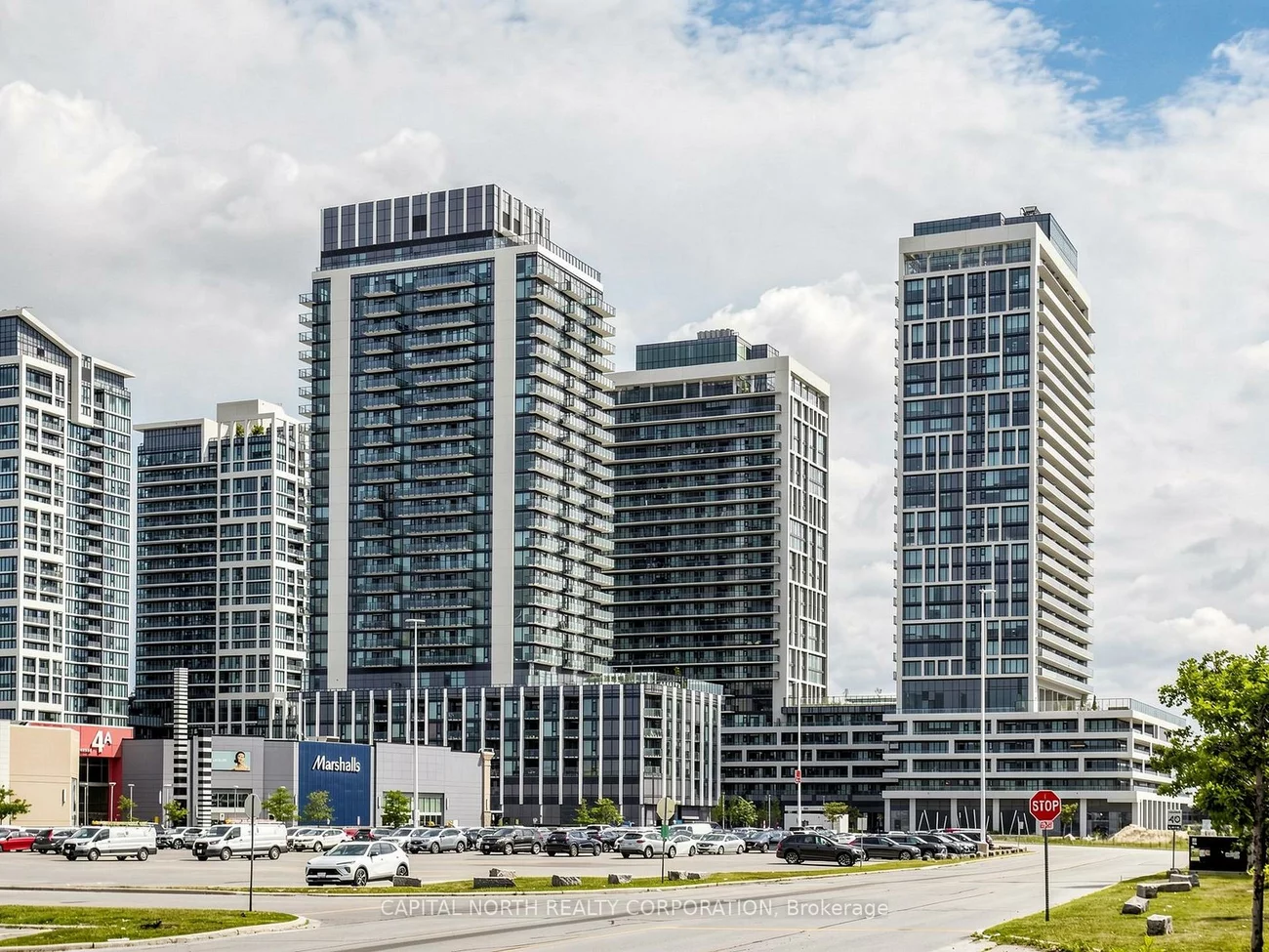 8960, Jane, Vellore Village, Vaughan