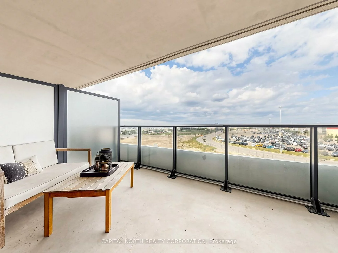 8960, Jane, Vellore Village, Vaughan