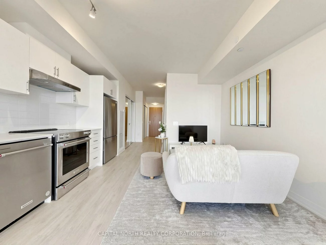 8960, Jane, Vellore Village, Vaughan