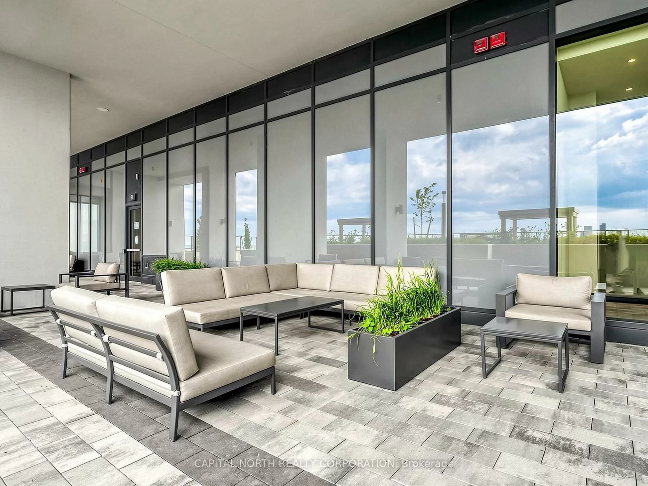 8960, Jane, Vellore Village, Vaughan